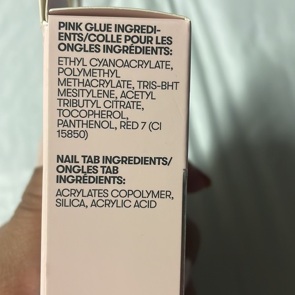 QUO Beauty Faux Nails 24 False Nails & Nail Tabs with Pink Glue Included NWT $15 - Picture 7 of 9